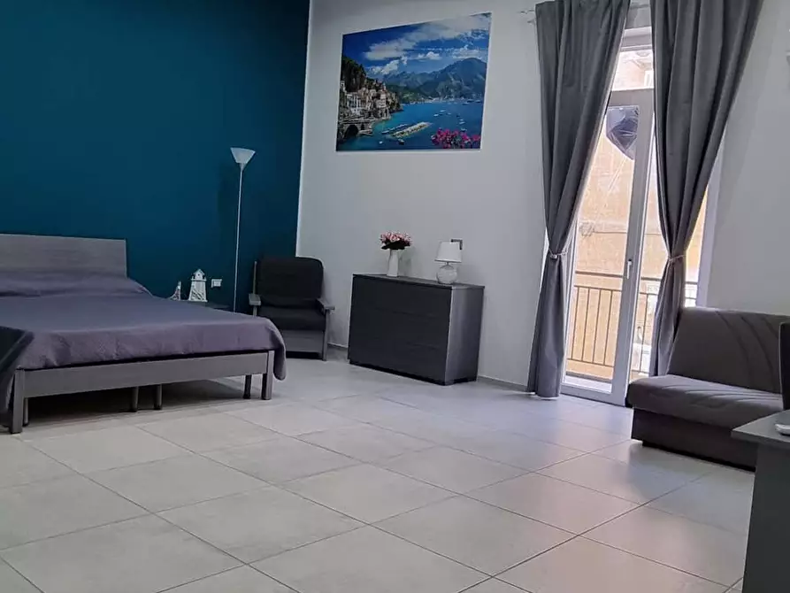 Immagine 2 di Camera in affitto  in Via dei Tribunali268 a Napoli