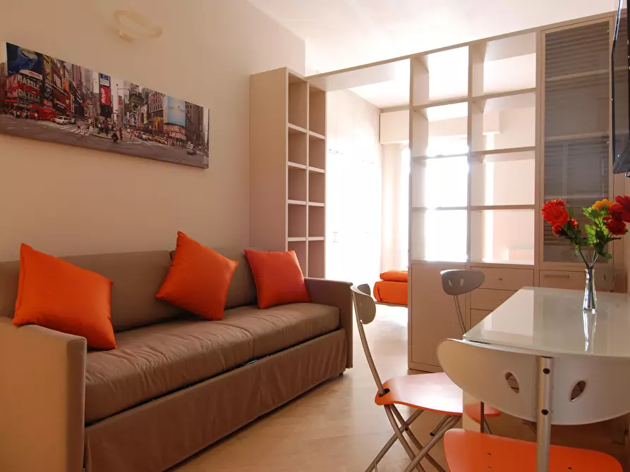 Immagine 1 di Appartamento in affitto  in Via Rizzoli18 a Bologna