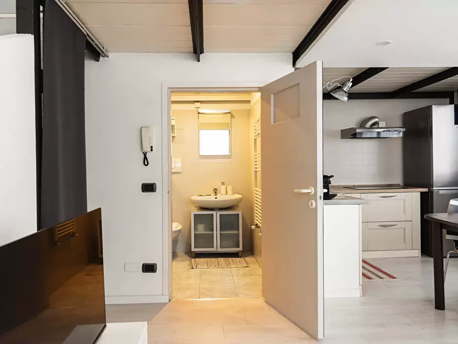 Immagine 18 di Appartamento in affitto  in Viale Umbria54 a Milano