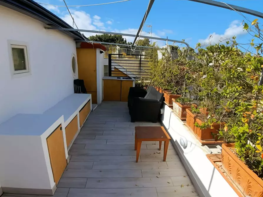 Immagine 14 di Appartamento in affitto  in Discesa Gaiola72 a Napoli