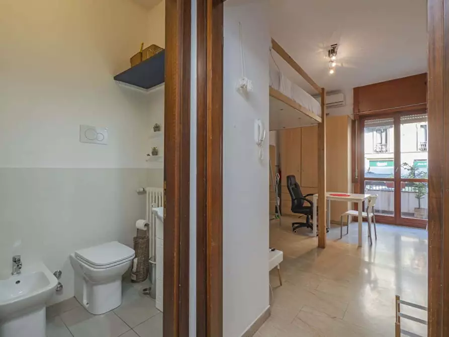 Immagine 18 di Appartamento in affitto  in Via Melzo13 a Milano