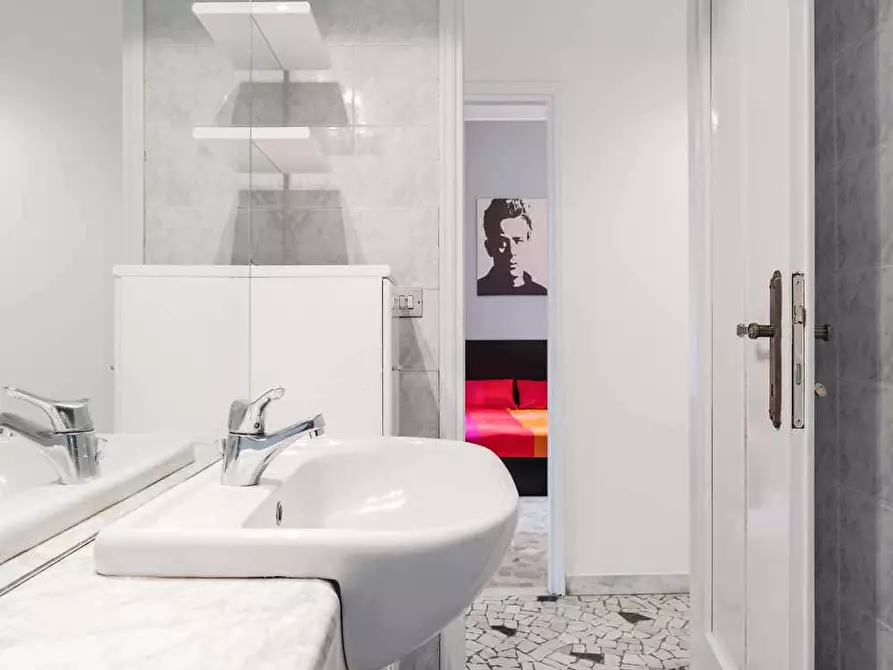 Immagine 6 di Camera in affitto  in Via delle Belle Arti21 a Bologna