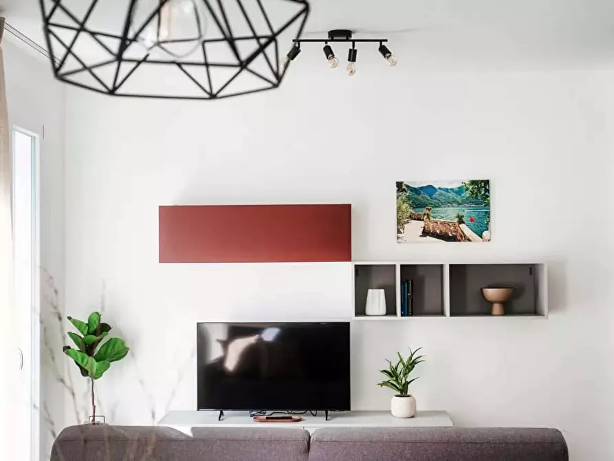 Immagine 8 di Appartamento in affitto  in Via Bellinzona52 a Como