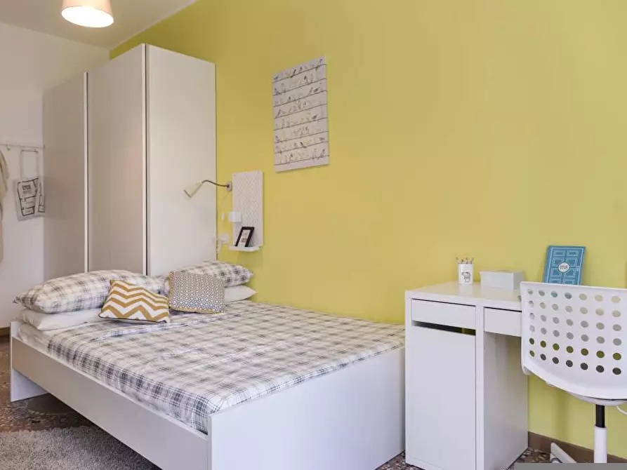 Immagine 3 di Camera in affitto  in Viale Giovanni Vicini20 a Bologna