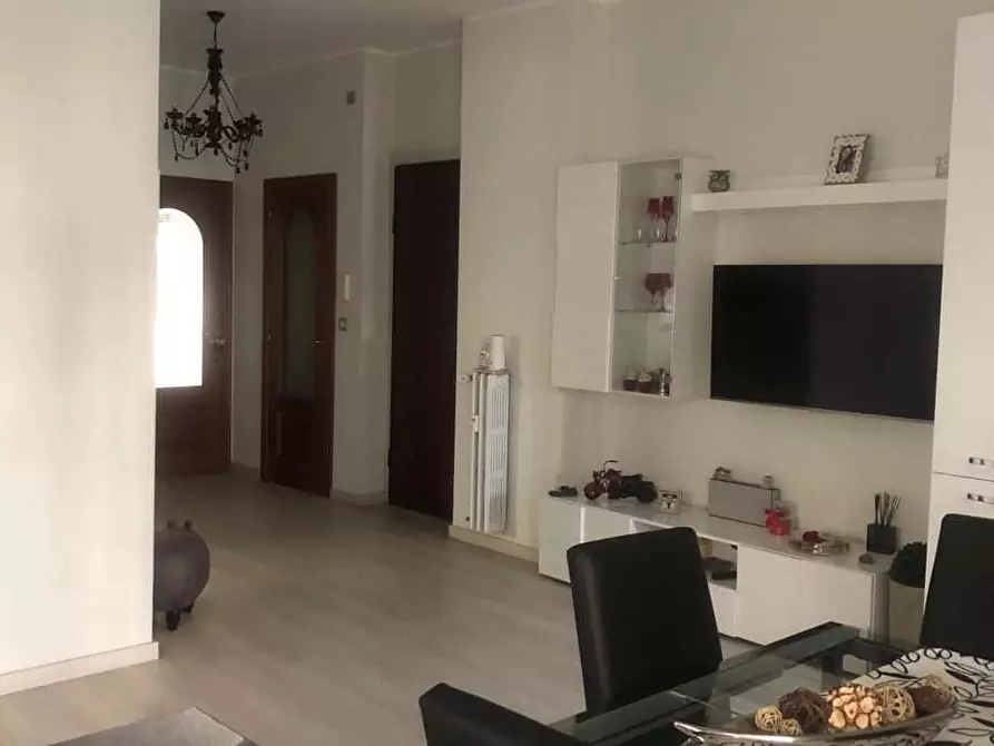 Immagine 12 di Camera in affitto  in Via Cellini2 a Moncalieri