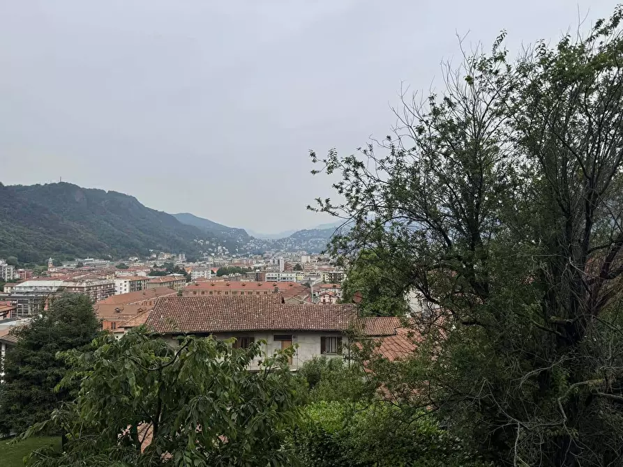Immagine 19 di Appartamento in affitto  in Salita dei Cappuccini18 a Como