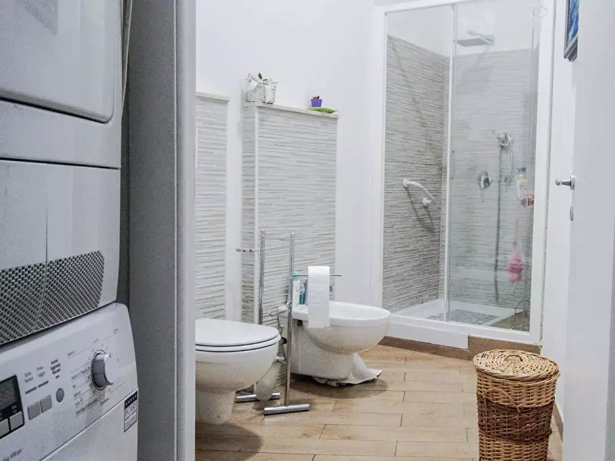 Immagine 29 di Appartamento in affitto  in Via dei Gozzadini31 a Roma