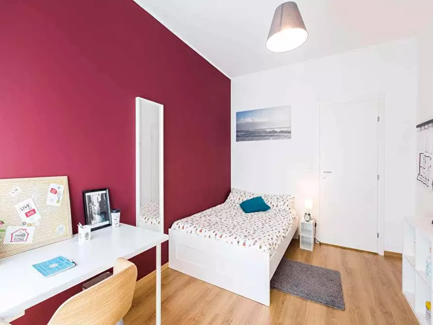 Immagine 2 di Camera in affitto  in Via Gallarate107 a Milano