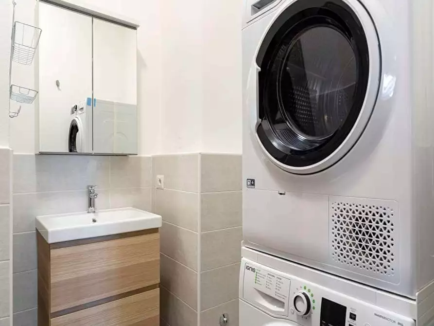 Immagine 18 di Camera in affitto  in Viale Bacchiglione21 a Milano