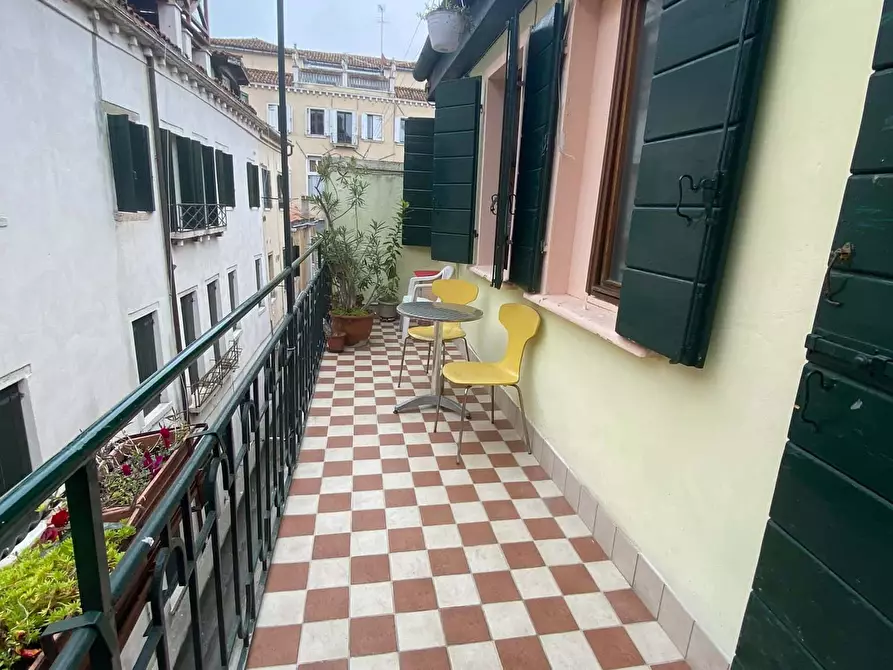 Immagine 9 di Appartamento in affitto  in Calle dei Scoacamini1030 a Venezia