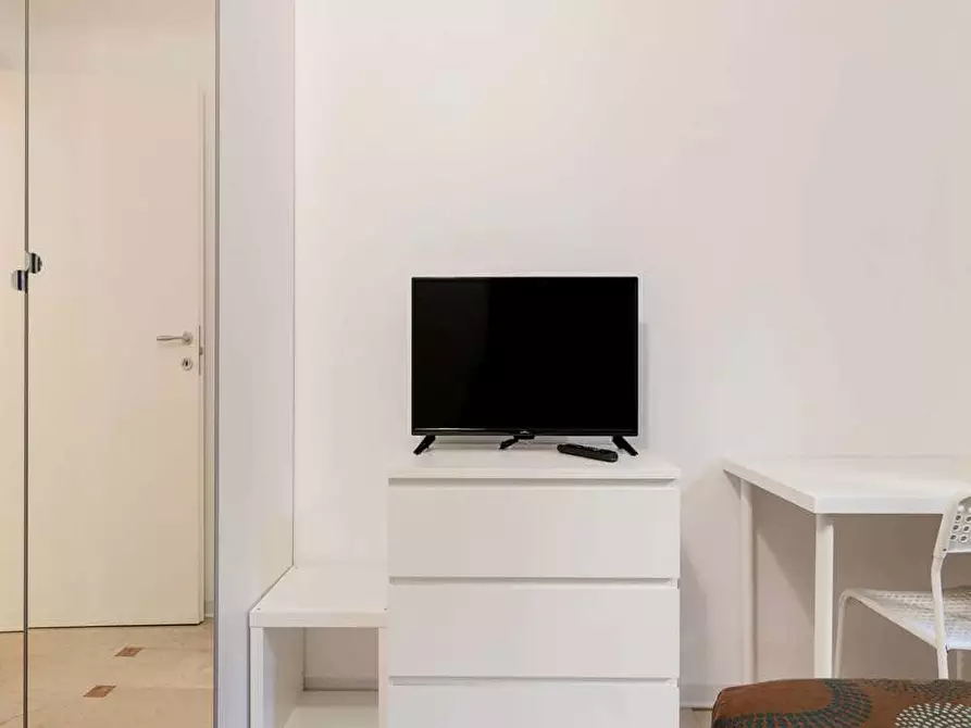 Immagine 3 di Camera in affitto  in Via Lentasio9 a Milano