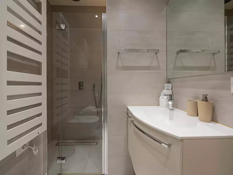 Immagine 16 di Appartamento in affitto  in Corso Europa10 a Milano