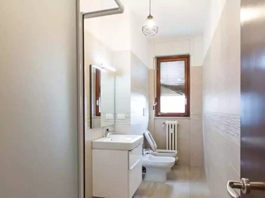 Immagine 6 di Camera in affitto  in Viale Tibaldi56 a Milano