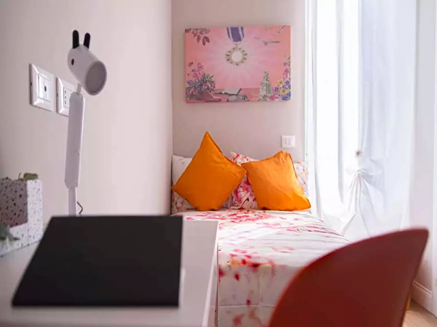 Immagine 2 di Camera in affitto  in Via Spalato2 a Milano