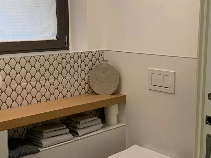 Immagine 5 di Appartamento in affitto  in Via Santo Garovaglio19 a Como