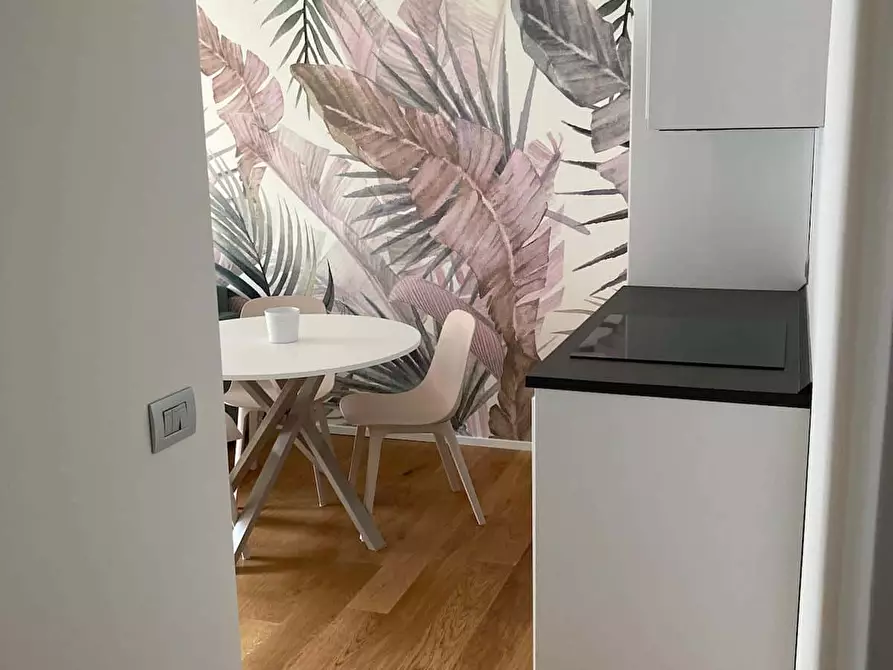 Immagine 2 di Appartamento in affitto  in Alzaia Naviglio Grande44 a Milano