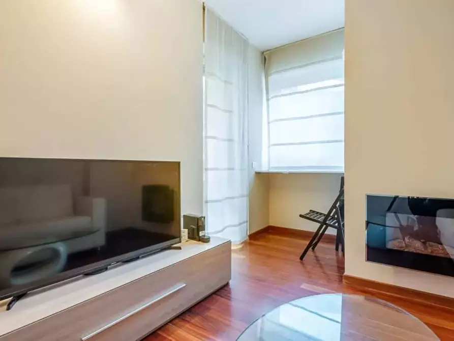 Immagine 8 di Appartamento in affitto  in Corso Sempione21 a Milano