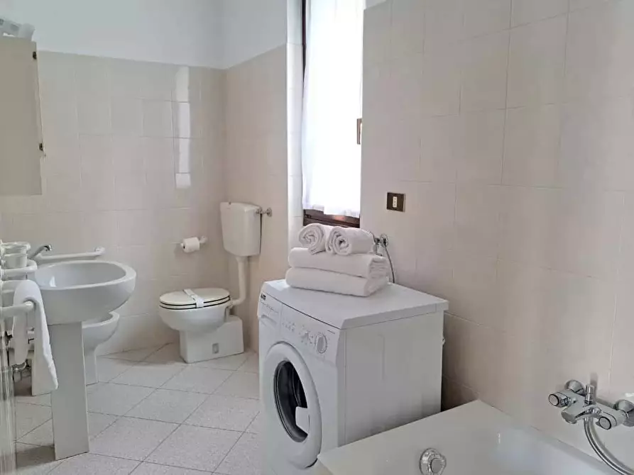 Immagine 24 di Appartamento in affitto  in Via Terra di Rezzonico30 a Argegno