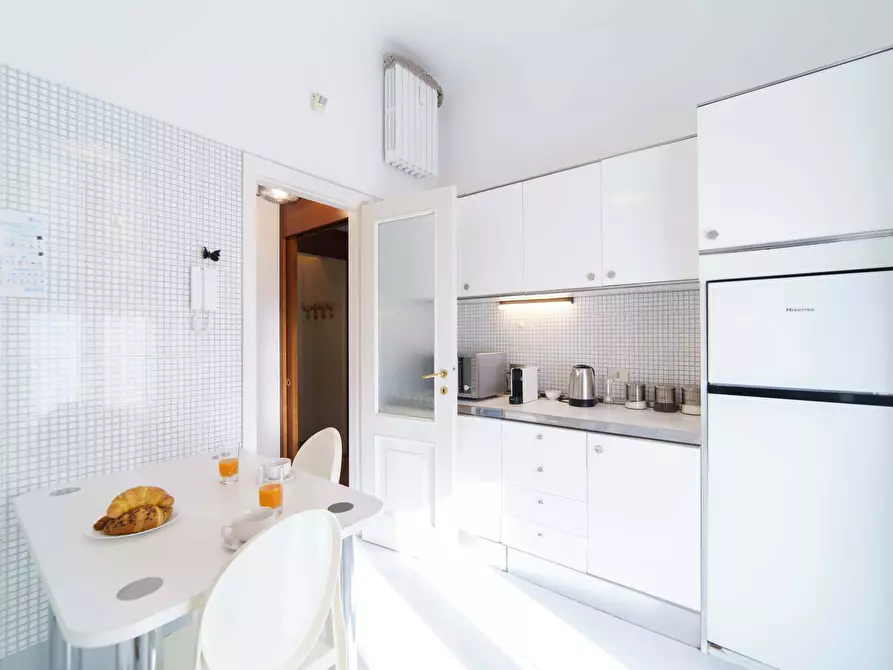 Immagine 4 di Appartamento in affitto  in Viale Romagna37 a Milano