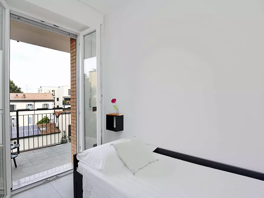 Immagine 12 di Appartamento in affitto  in Via Luigi Mercantini a Milano