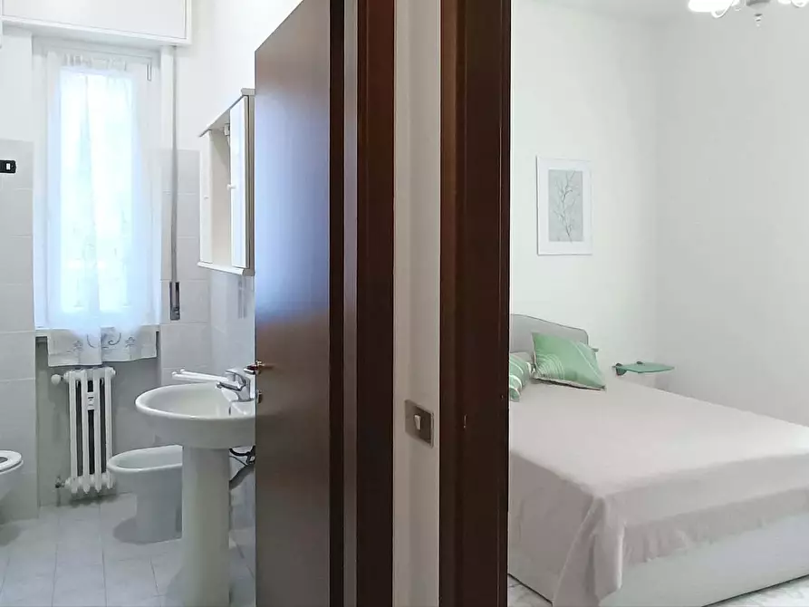 Immagine 8 di Appartamento in affitto  in Viale Ugo Foscolo23 a Monza