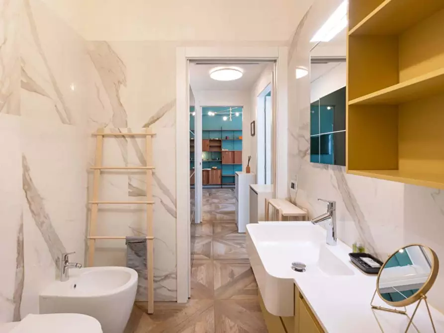 Immagine 38 di Appartamento in affitto  in Via Nino Bixio15 a Milano