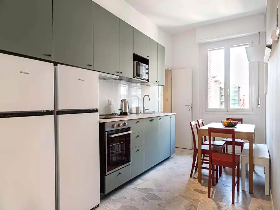 Immagine 17 di Camera in affitto  in Via Lorenteggio80 a Milano