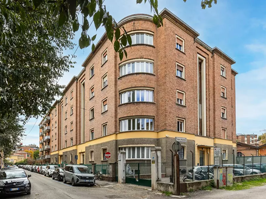 Immagine 29 di Appartamento in affitto  in Via Oreste Regnoli6 a Bologna