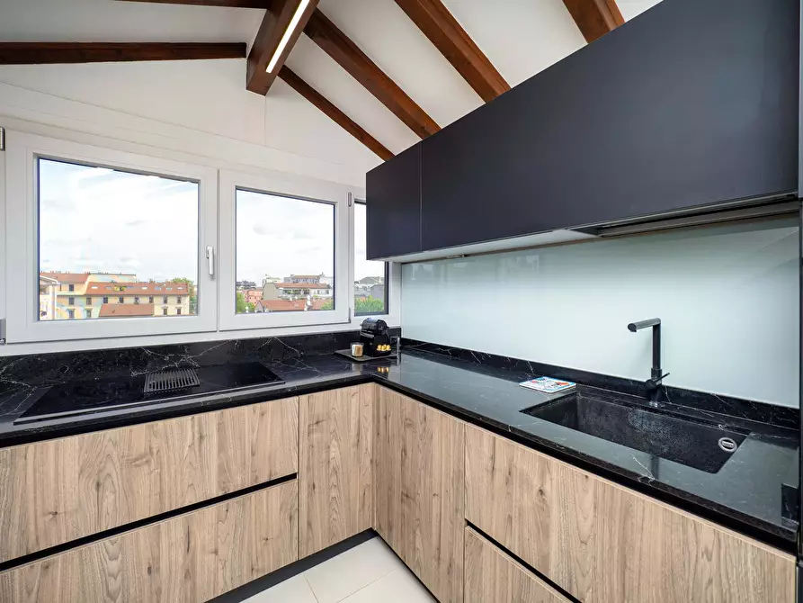 Immagine 8 di Appartamento in affitto  in Viale Umbria50 a Milano