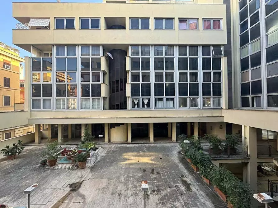 Immagine 10 di Appartamento in affitto  in Via Appia Nuova37 a Roma