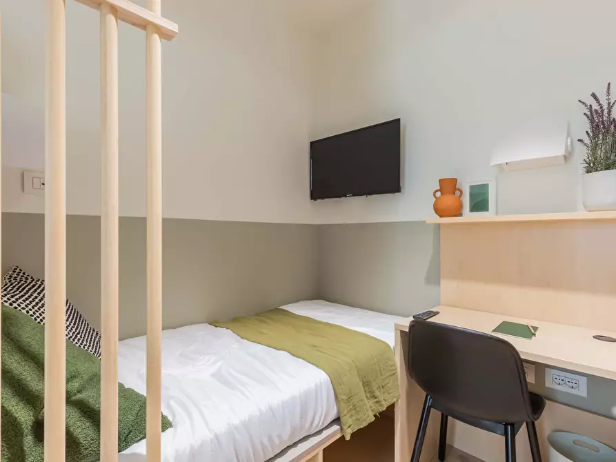 Immagine 5 di Camera in affitto  in Via Lepontina4 a Milano