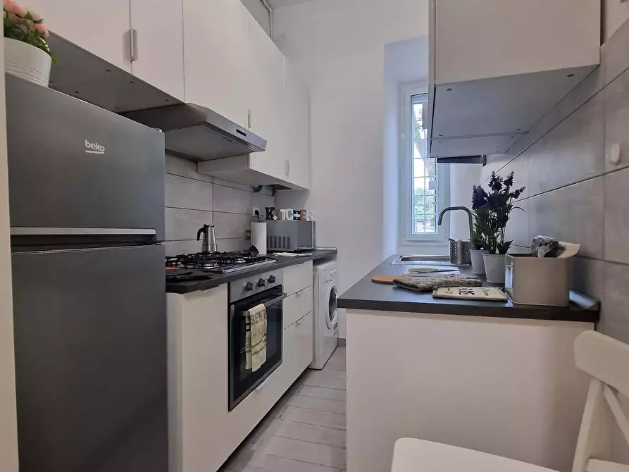 Immagine 8 di Camera in affitto  in Via Ostiense343 a Roma