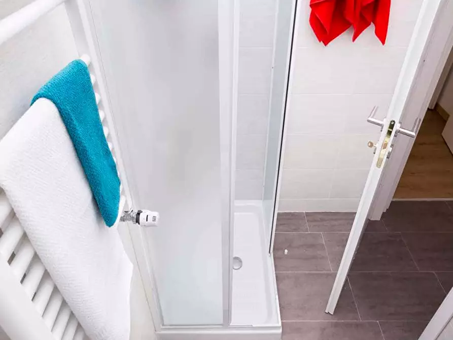 Immagine 11 di Camera in affitto  in Via Legnone15 a Milano