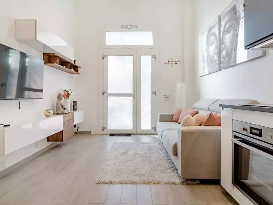 Immagine 13 di Appartamento in affitto  in Viale Carlo Troya23 a Milano