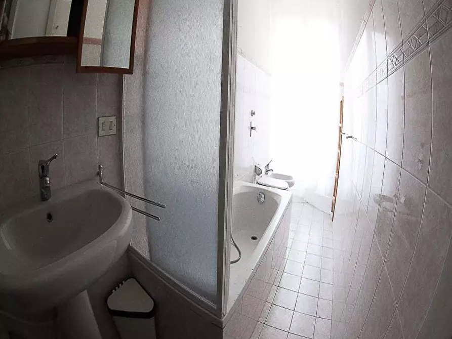 Immagine 6 di Camera in affitto  in Via Felice Casati31 a Milano