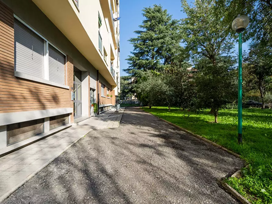 Immagine 9 di Appartamento in affitto  in Via delle Genziane3 a Milano