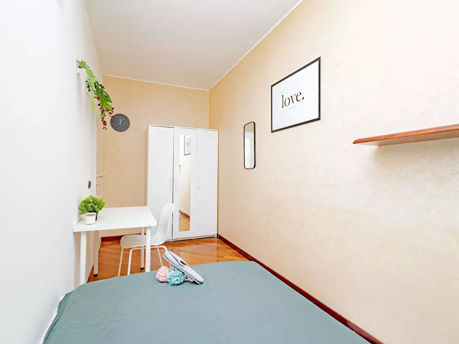 Immagine 6 di Camera in affitto  in Via Francesco Caracciolo77 a Milano