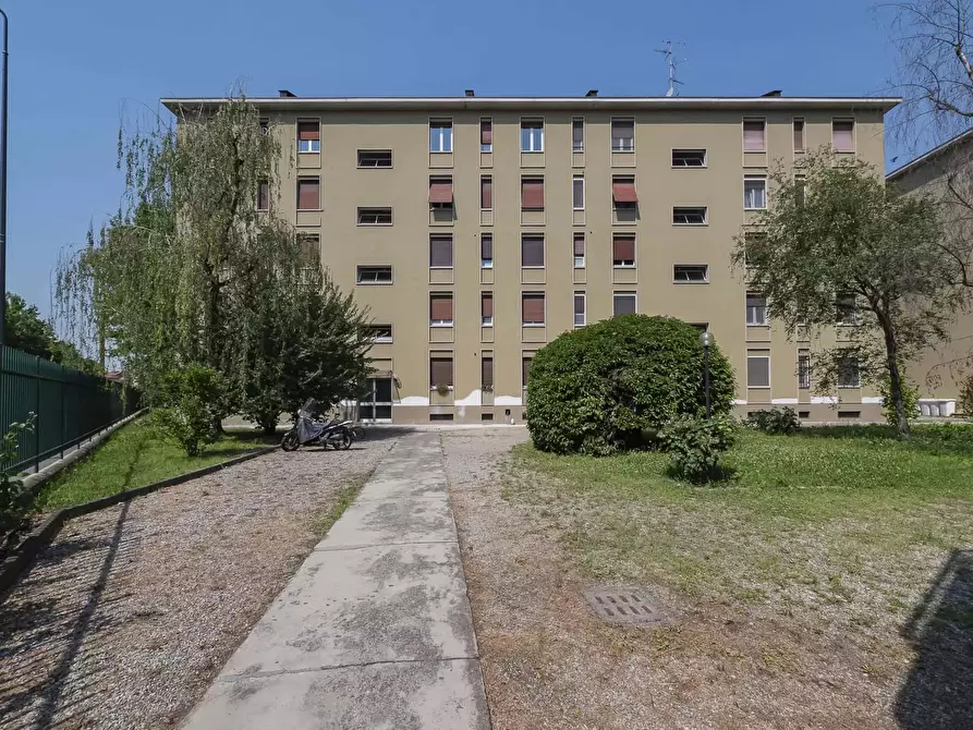 Immagine 39 di Appartamento in affitto  in Via Medeghino24 a Milano