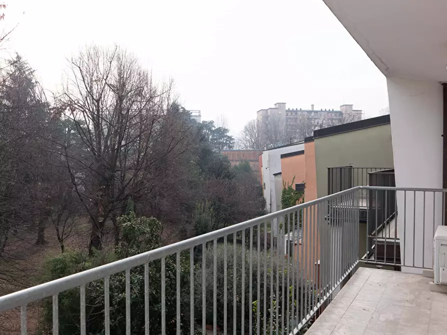 Immagine 20 di Appartamento in affitto  in Via Vesio28 a Milano