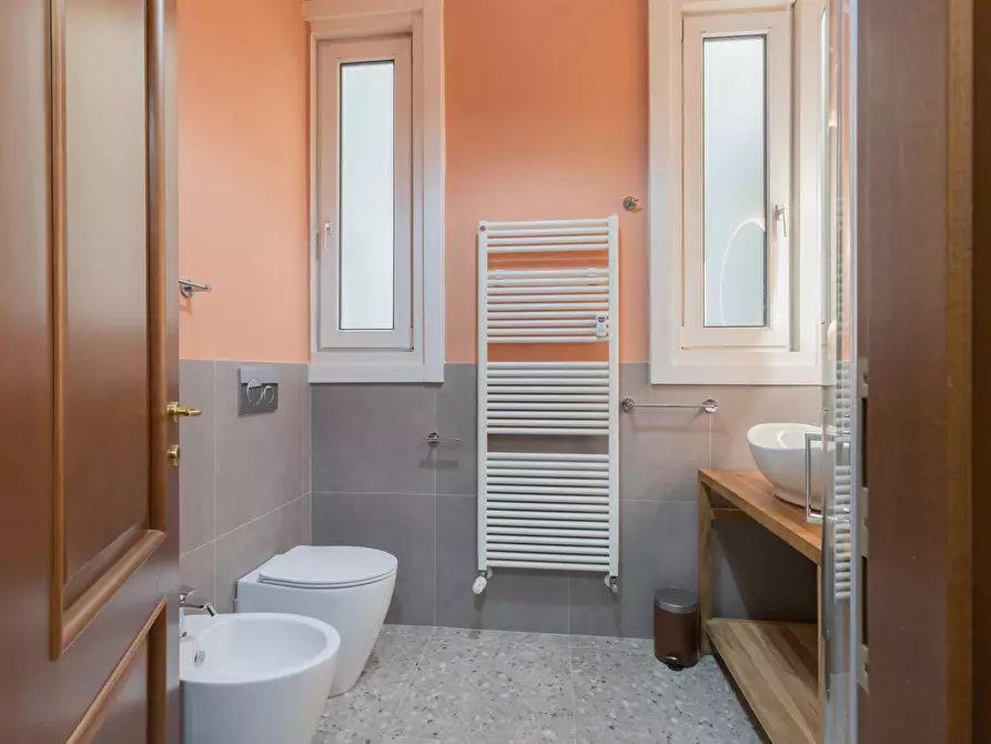 Immagine 12 di Appartamento in affitto  in Via Cesare Battisti18 a Trieste