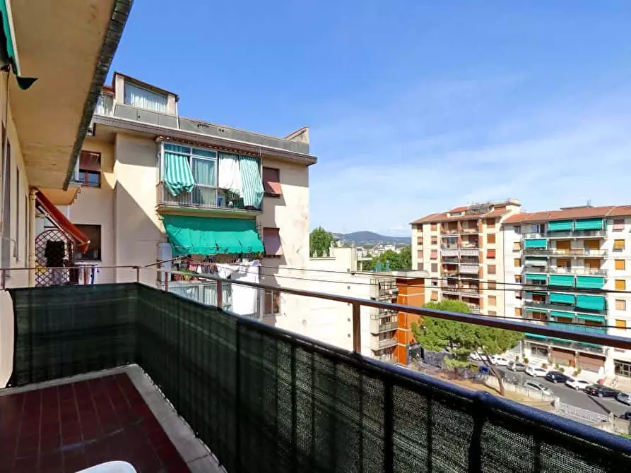 Immagine 22 di Camera in affitto  in Via Vincenzo Bellini56 a Firenze