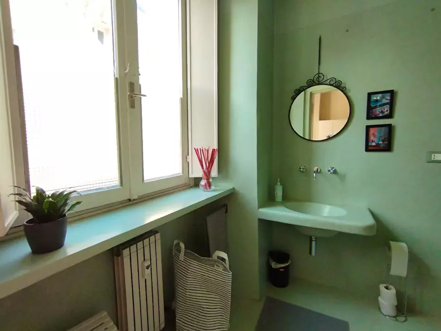 Immagine 10 di Camera in affitto  in Vicolo San Lorenzo a Torino