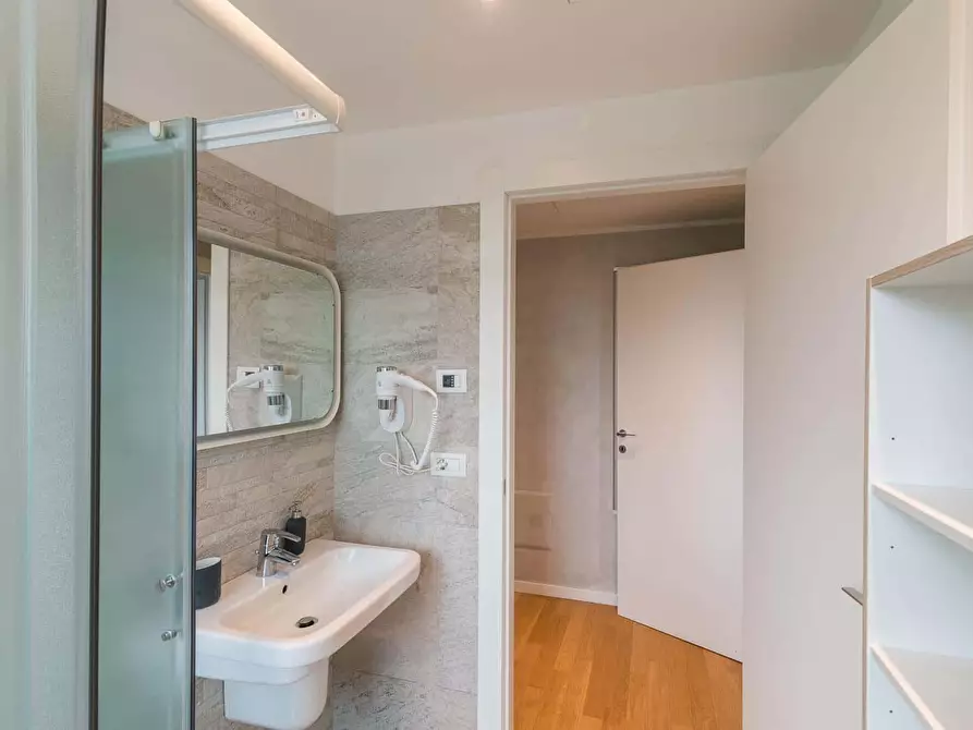 Immagine 10 di Appartamento in affitto  in Via Brembo3 a Milano