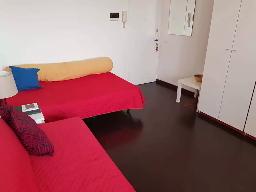 Immagine 1 di Appartamento in affitto  in Via Cadore2 a Milano
