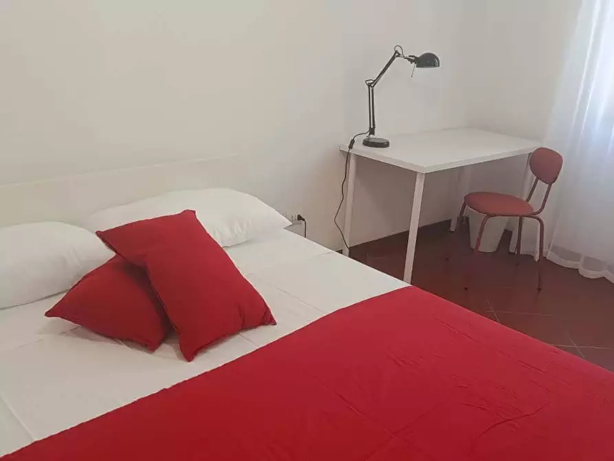 Immagine 4 di Camera in affitto  in Via Francesco Calzolari21 a Firenze