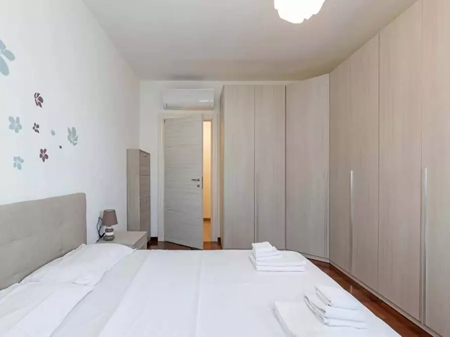 Immagine 22 di Appartamento in affitto  in Via Alcuino7 a Milano