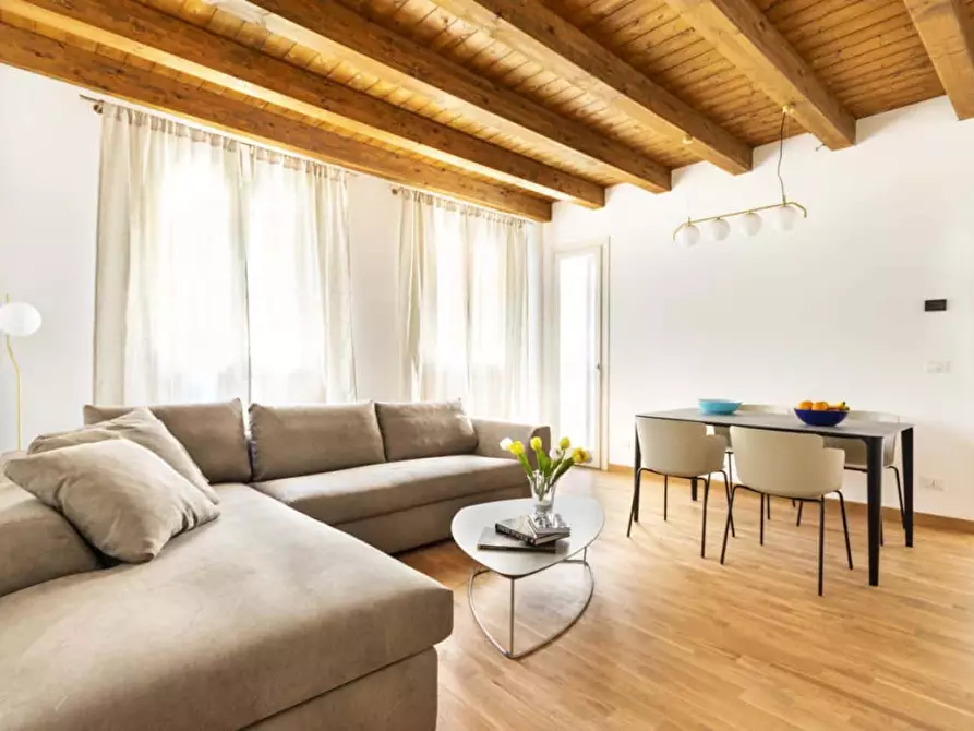Immagine 2 di Appartamento in affitto  in Via dei Cassari48 a Palermo