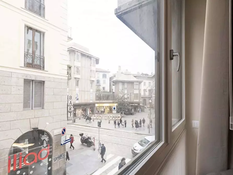 Immagine 14 di Appartamento in affitto  in Via Santa Maria Valle1 a Milano