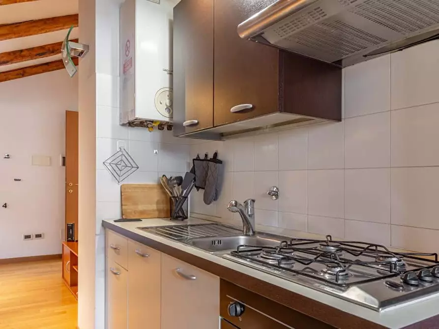 Immagine 18 di Appartamento in affitto  in Via Trento12 a Trieste