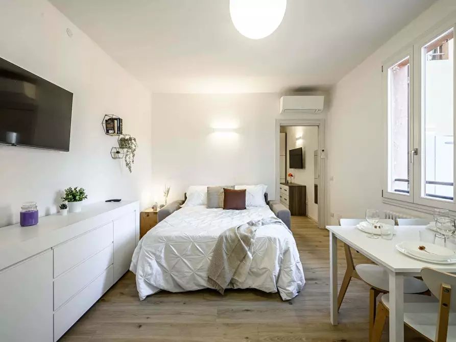 Immagine 43 di Appartamento in affitto  in Viale C. Sigonio76/2 a Modena